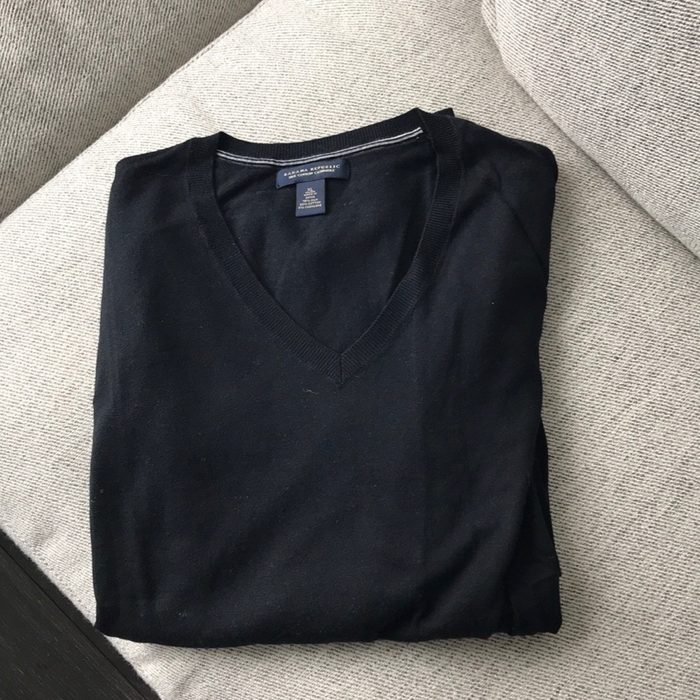 Lightweight Mens Sweater!